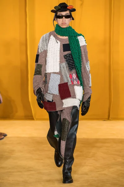 Look 29